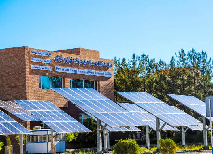 مرکز تحقیقات سیستم های هوشمند و پنل های خورشیدی تولید برق