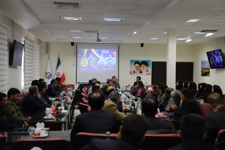 نشست صمیمانه سرپرست دانشگاه بیرجند با کارکنان حوزه معاونت اداری و مالی