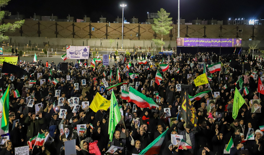 تجمع دانشگاهیان خراسان جنوبی در محکومیت تجاوز آمریکایی ـ صهیونی و تجدید بیعت با رهبر انقلاب